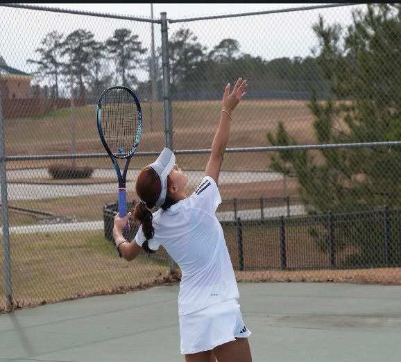 Ana, cofundadora de Full-Rides, jugadora de tenis universitario